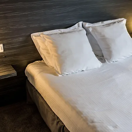 Rosa - Centre Gare Saint Jean Hotel