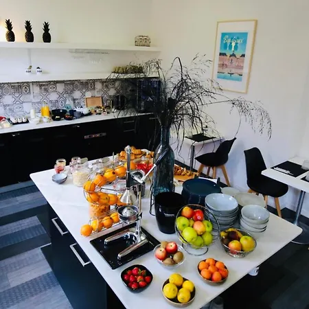 Rosa - Centre Gare Saint Jean Hotel